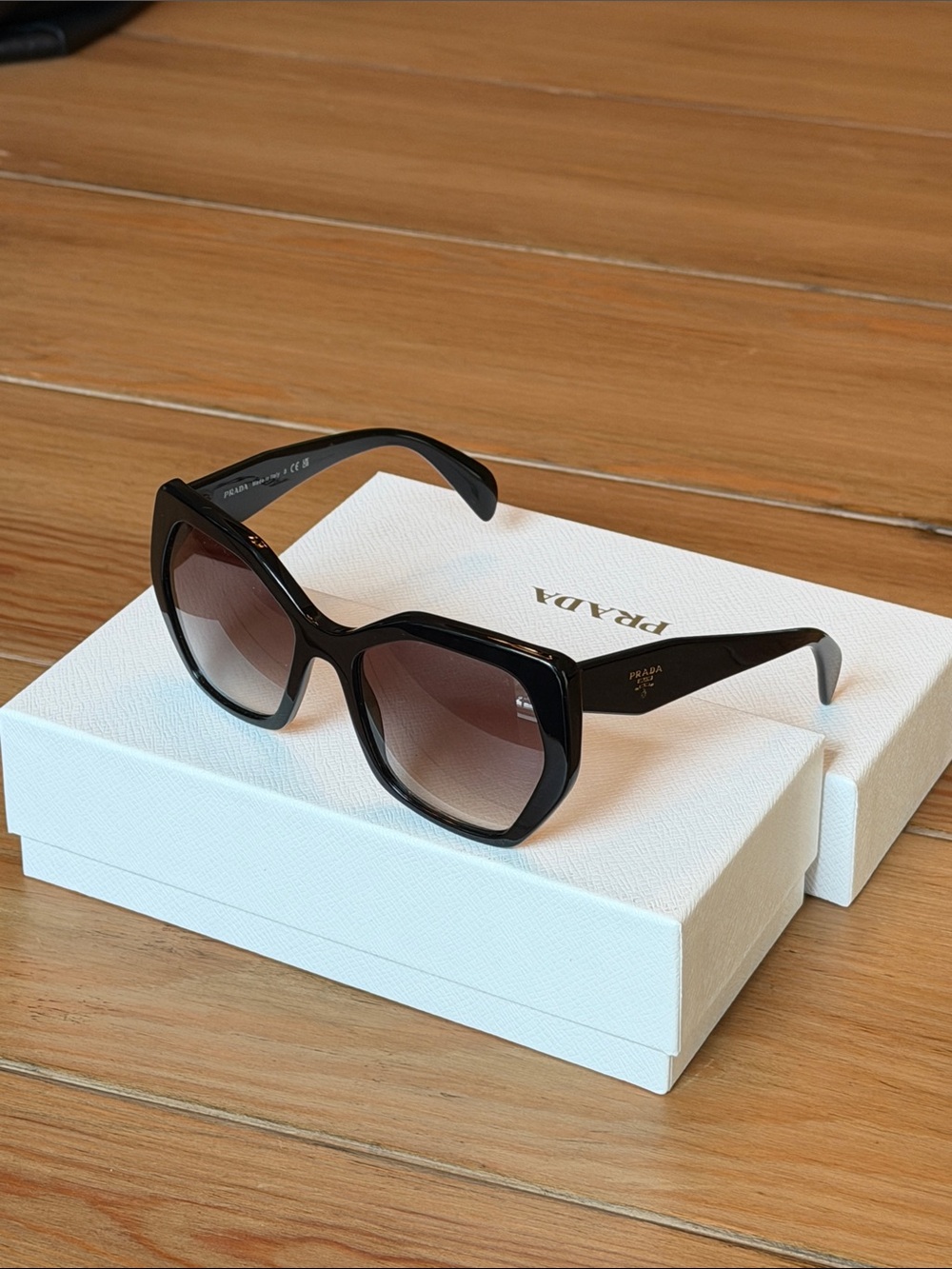 Sunglasses SPR 16R Black